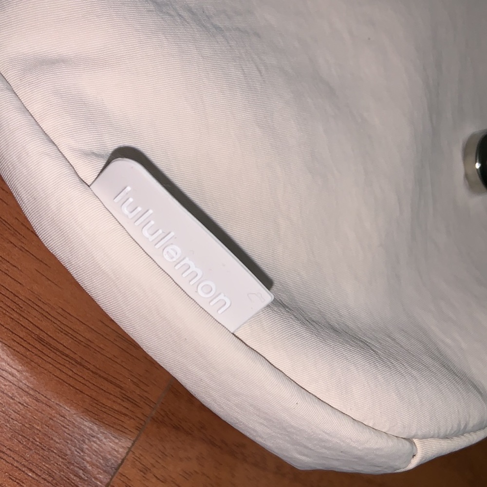 NWT Lululemon Athletica All Night *Micro Festival Bag 2L - Picture 4 of 12